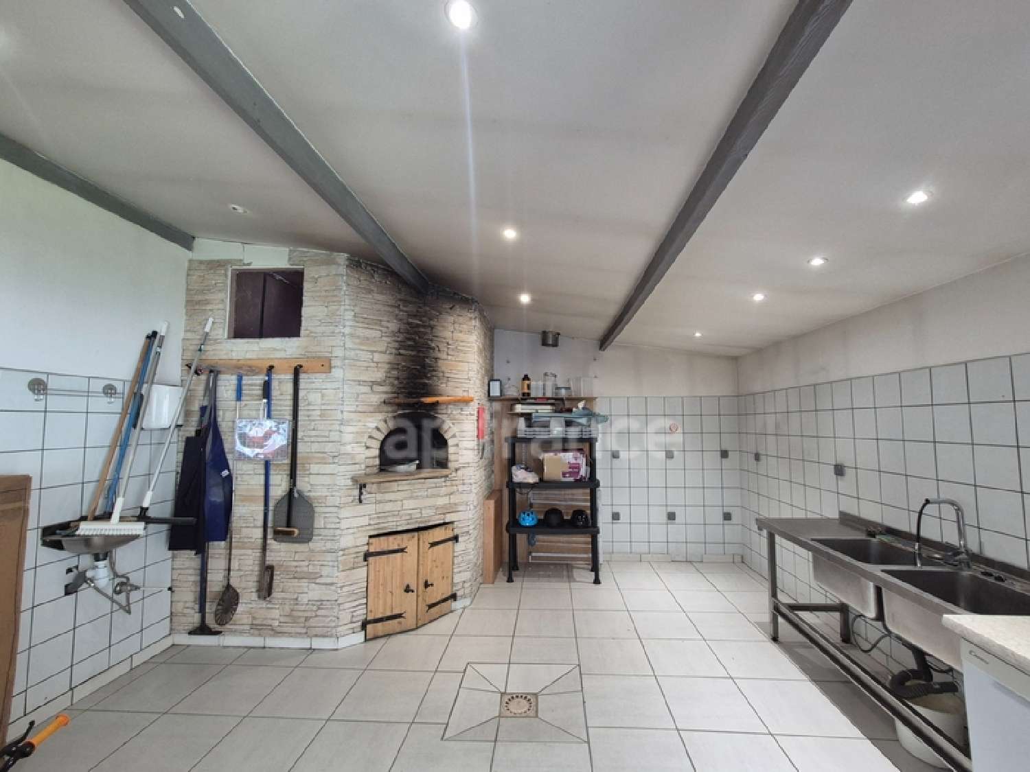  à vendre commerce Alès Gard 4