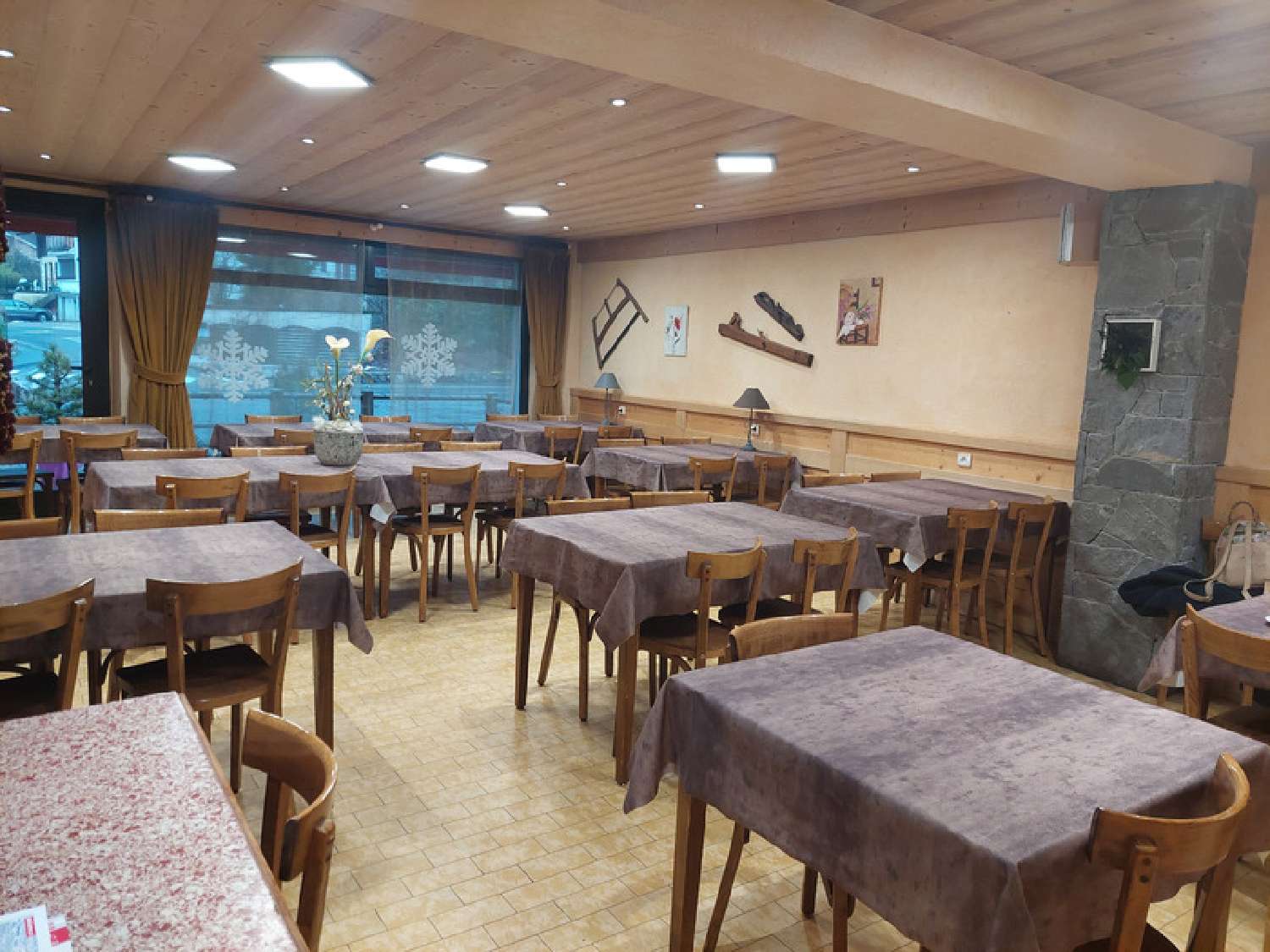  à vendre commerce Faucigny Haute-Savoie 2