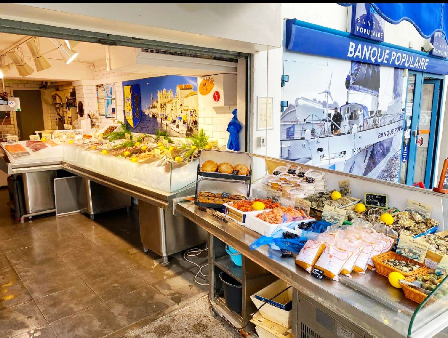 for sale commercial Le Grau-du-Roi Gard 1