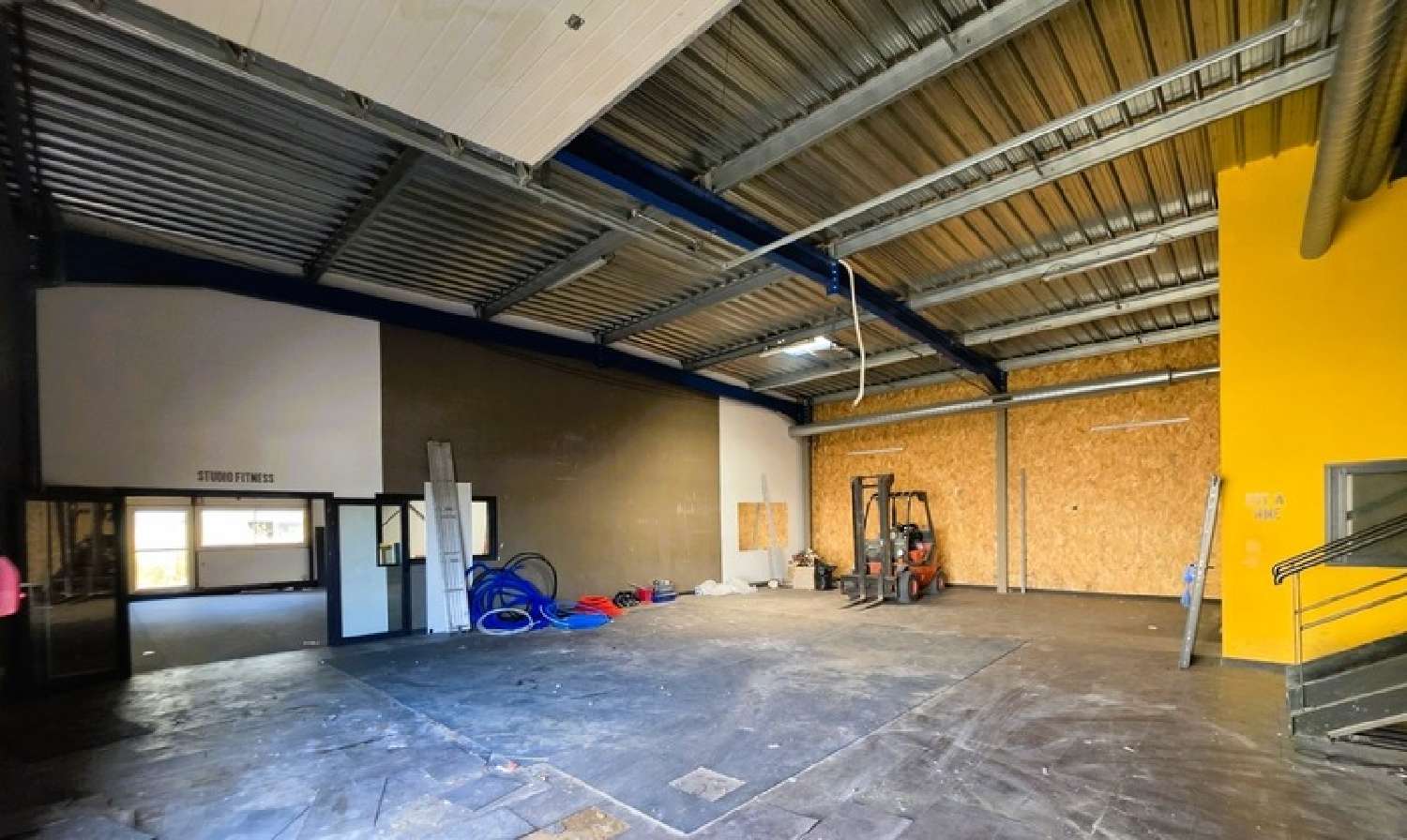 te koop bedrijfsruimte/ kantoor Marennes Charente-Maritime 3