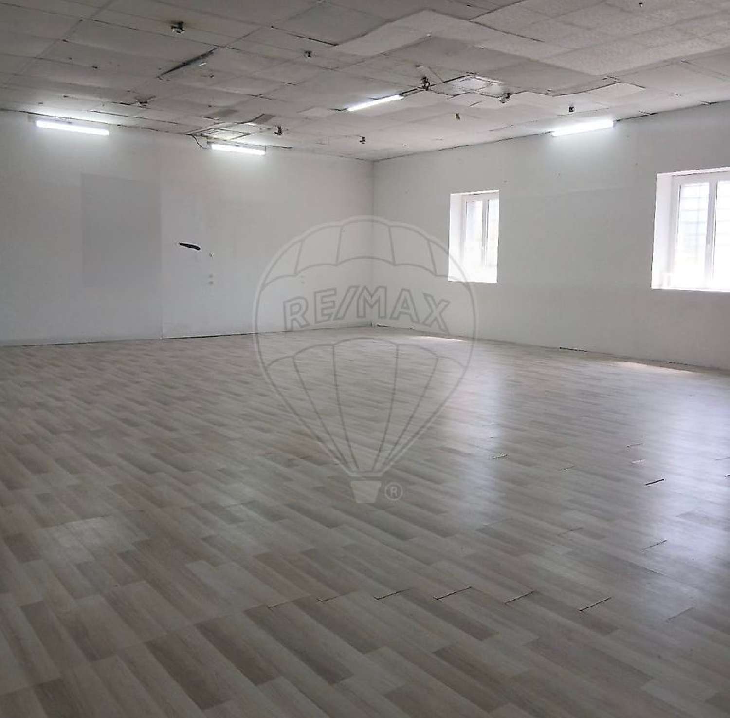 for sale commercial Nevers Nièvre 4