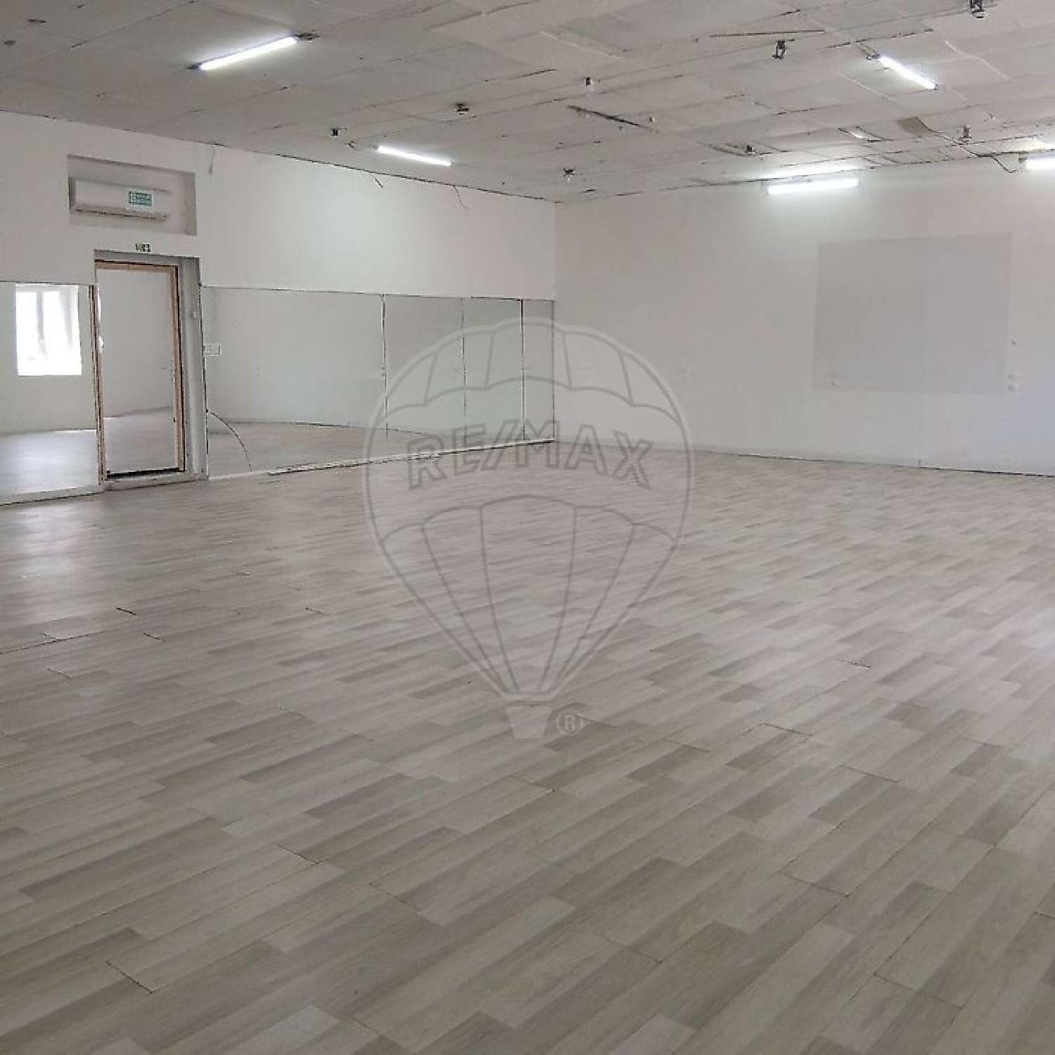for sale commercial Nevers Nièvre 8