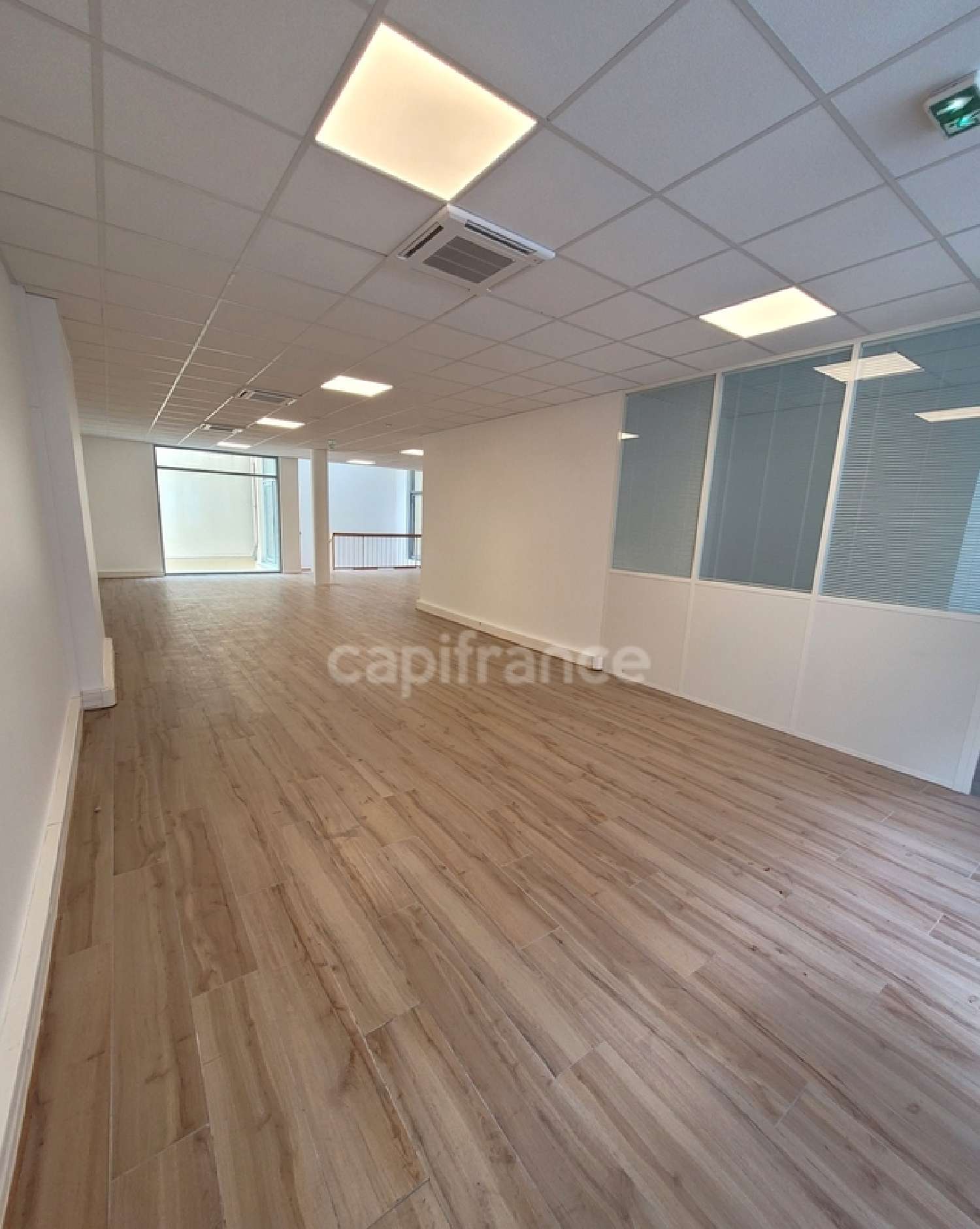 te koop bedrijfsruimte/ kantoor Paris 15e Arrondissement Parijs (Seine) 1