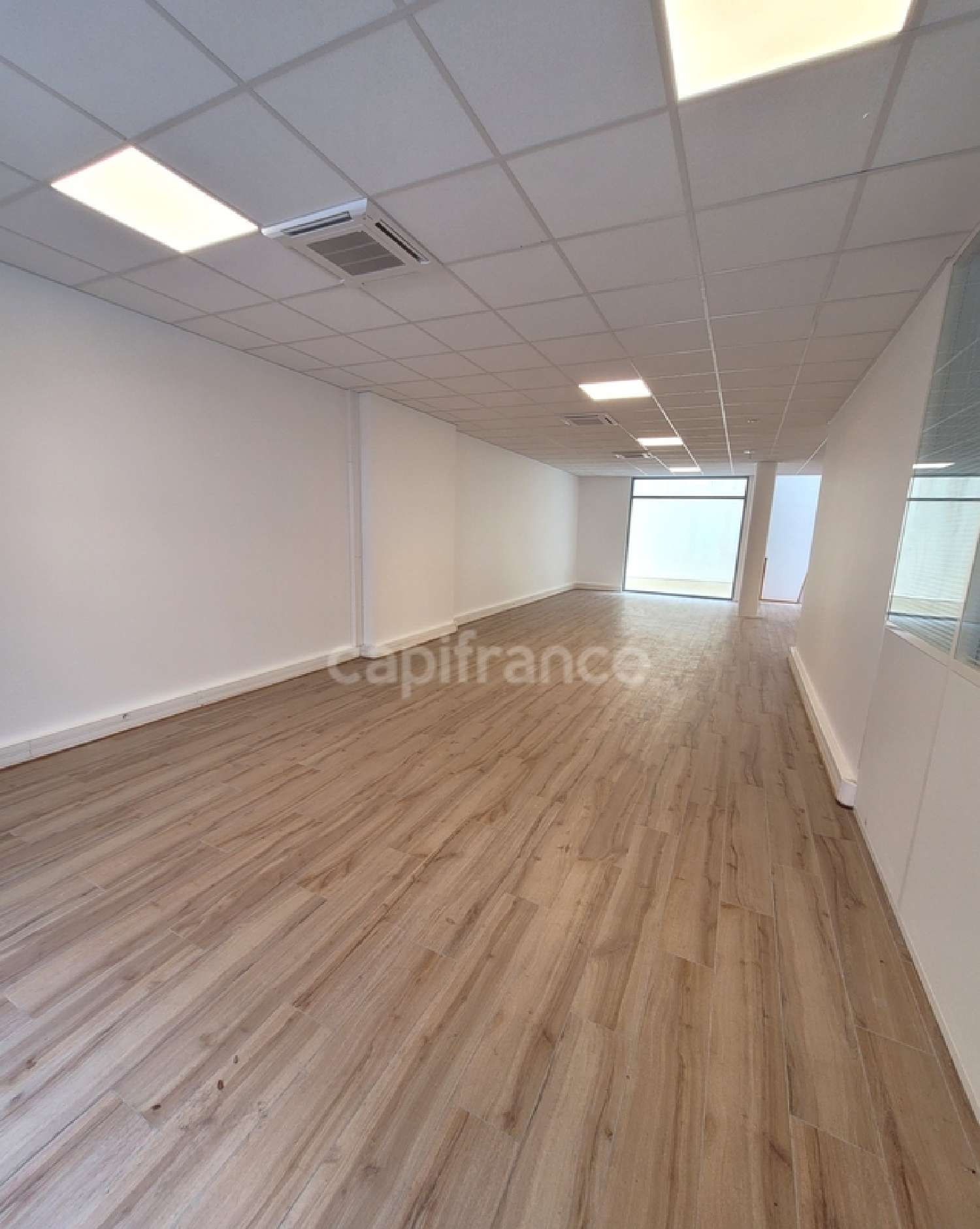 te koop bedrijfsruimte/ kantoor Paris 15e Arrondissement Parijs (Seine) 2