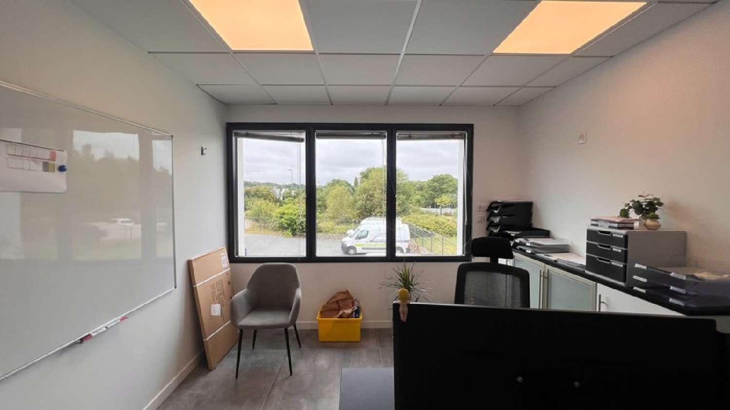 te koop bedrijfsruimte/ kantoor Quimper Finistère 8