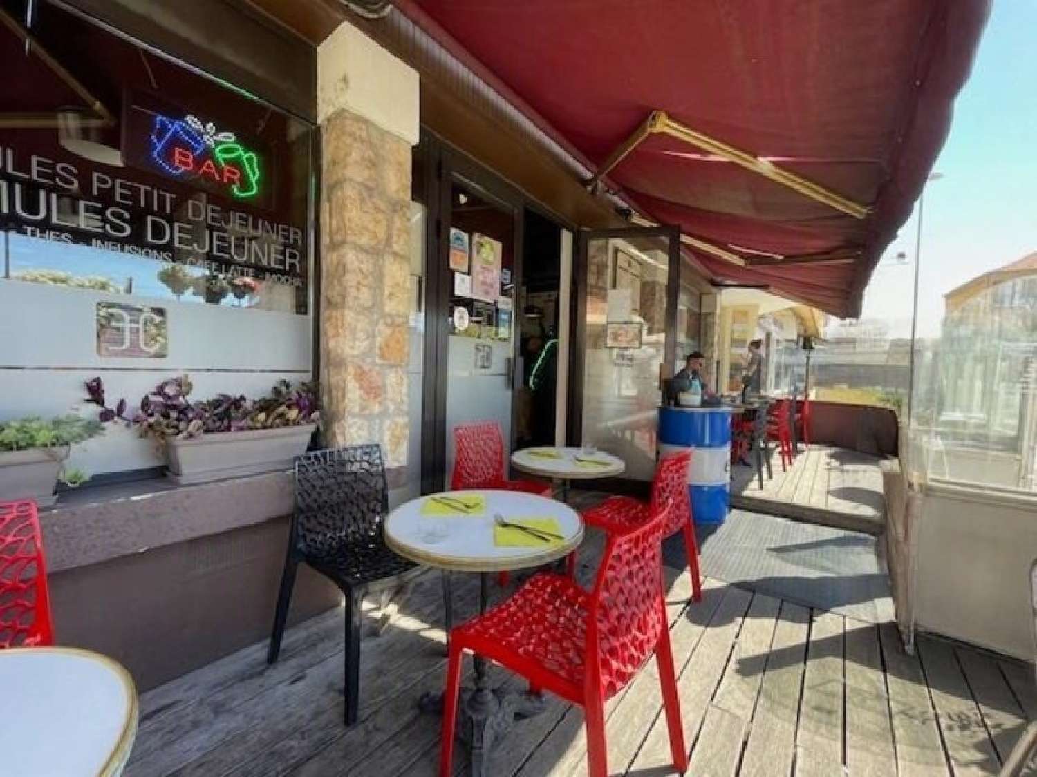  à vendre commerce Saint-Laurent-du-Var Alpes-Maritimes 1