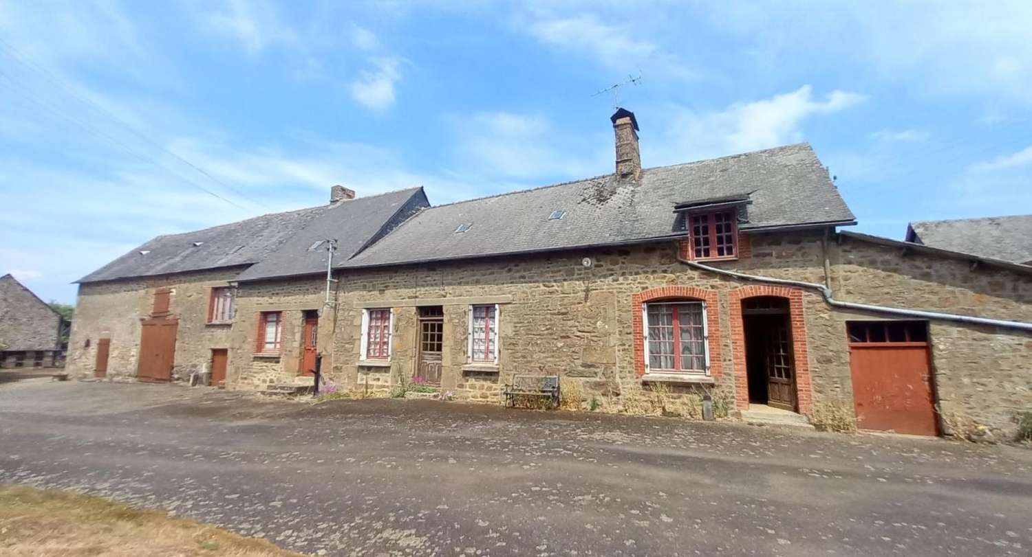 for sale estate Le Pas Mayenne 1
