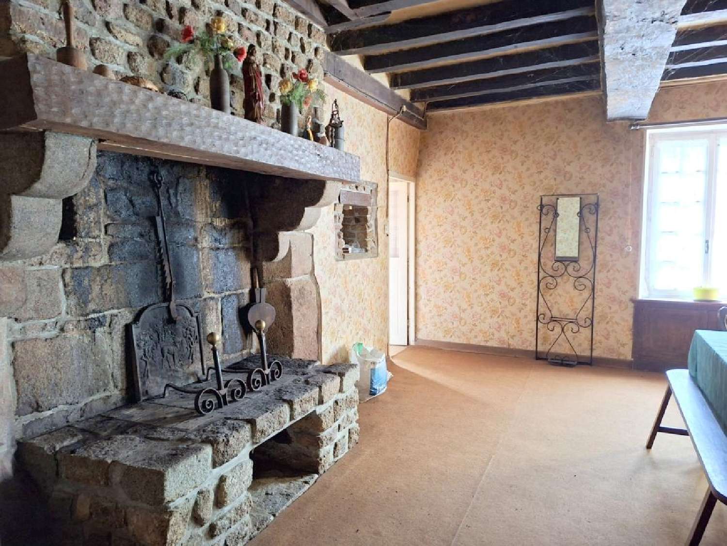 for sale estate Le Pas Mayenne 2