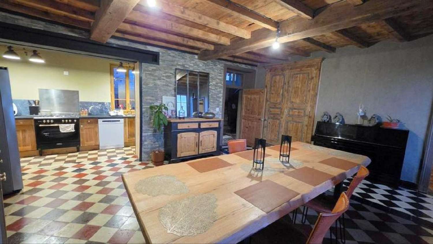 kaufen Landgut Pérouges Ain 1