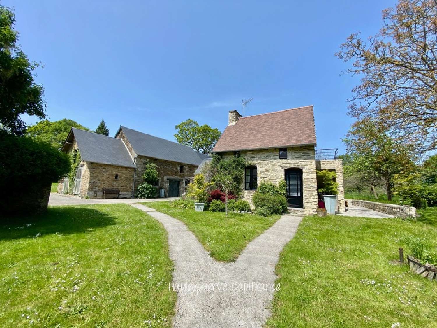 for sale estate Sainte-Honorine-de-Ducy Calvados 3