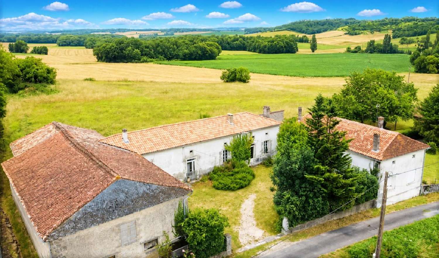 en venta casa rústica Brie-sous-Chalais Charente 1