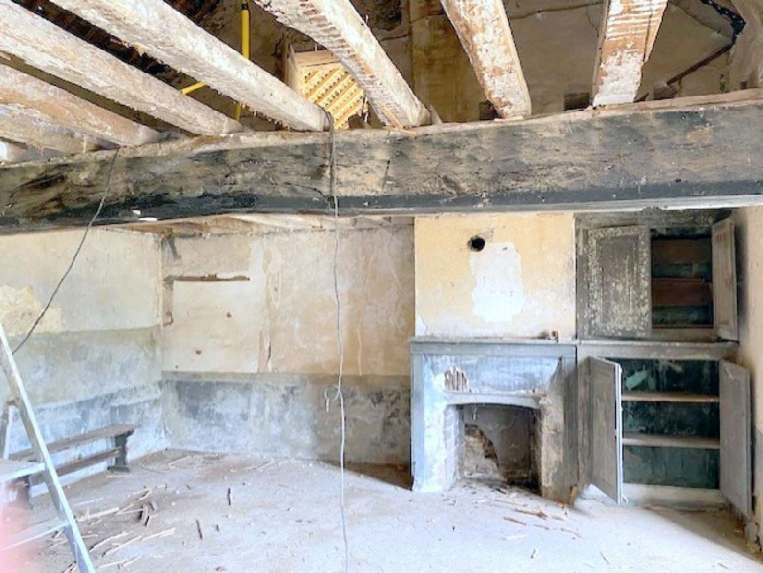  en venta casa rústica Cerisiers Yonne 4