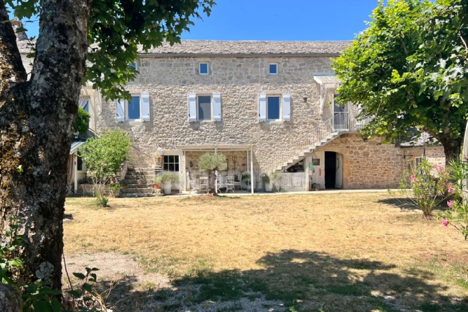  à vendre ferme Nant Aveyron 2