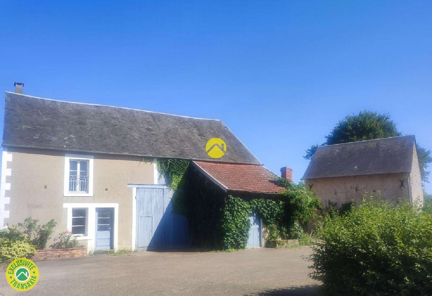 à vendre ferme Saint-Martin-d'Auxigny Cher 2