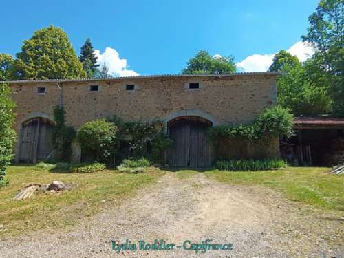  te koop boerderij Saint-Victor-Montvianeix Puy-de-Dôme 2