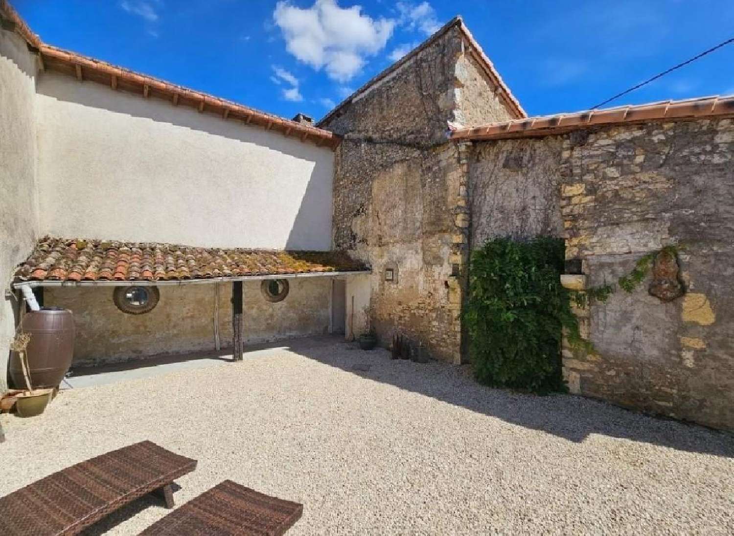 te koop huis Anché Vienne 2