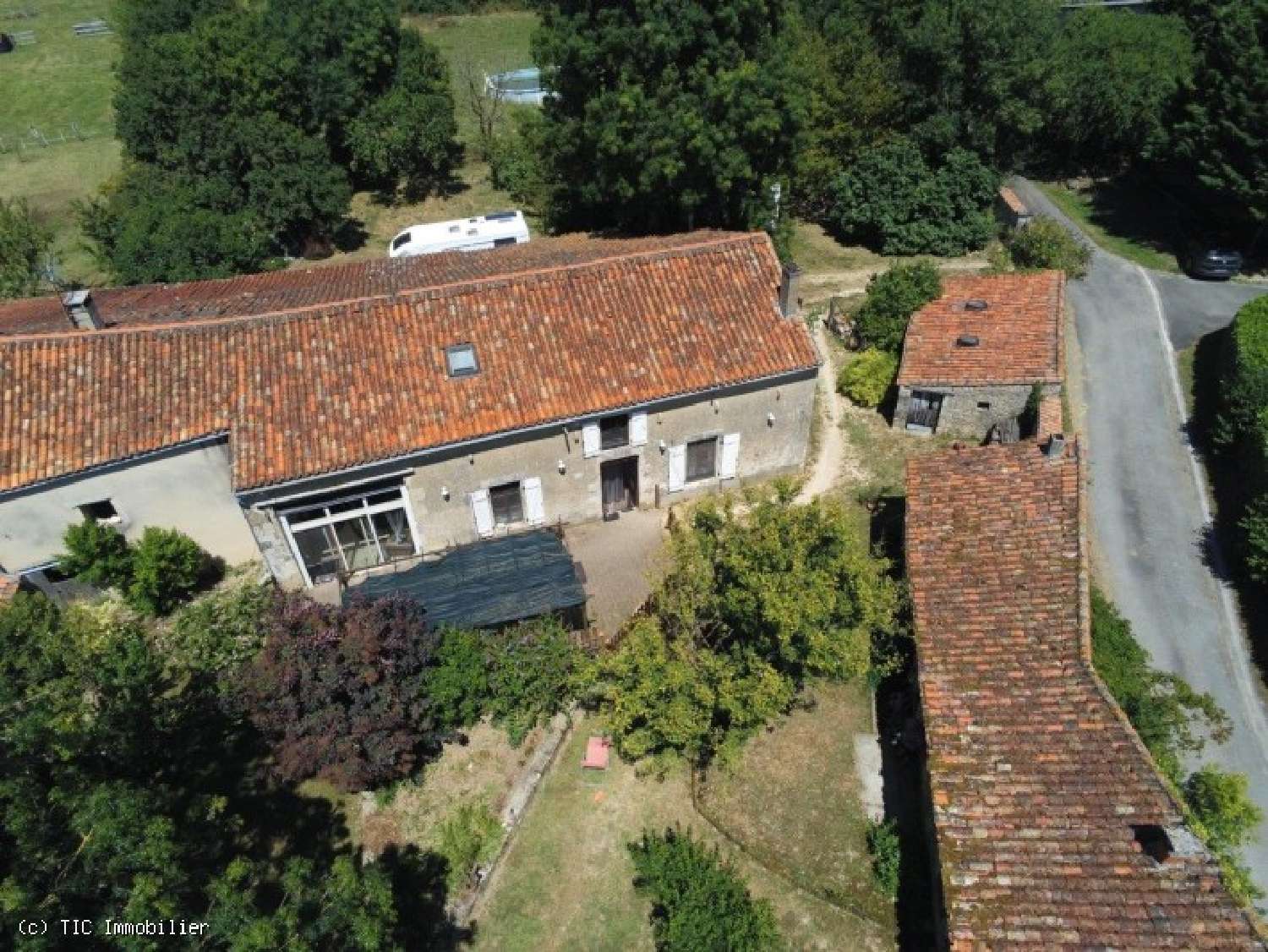 te koop huis Barbezières Charente 2