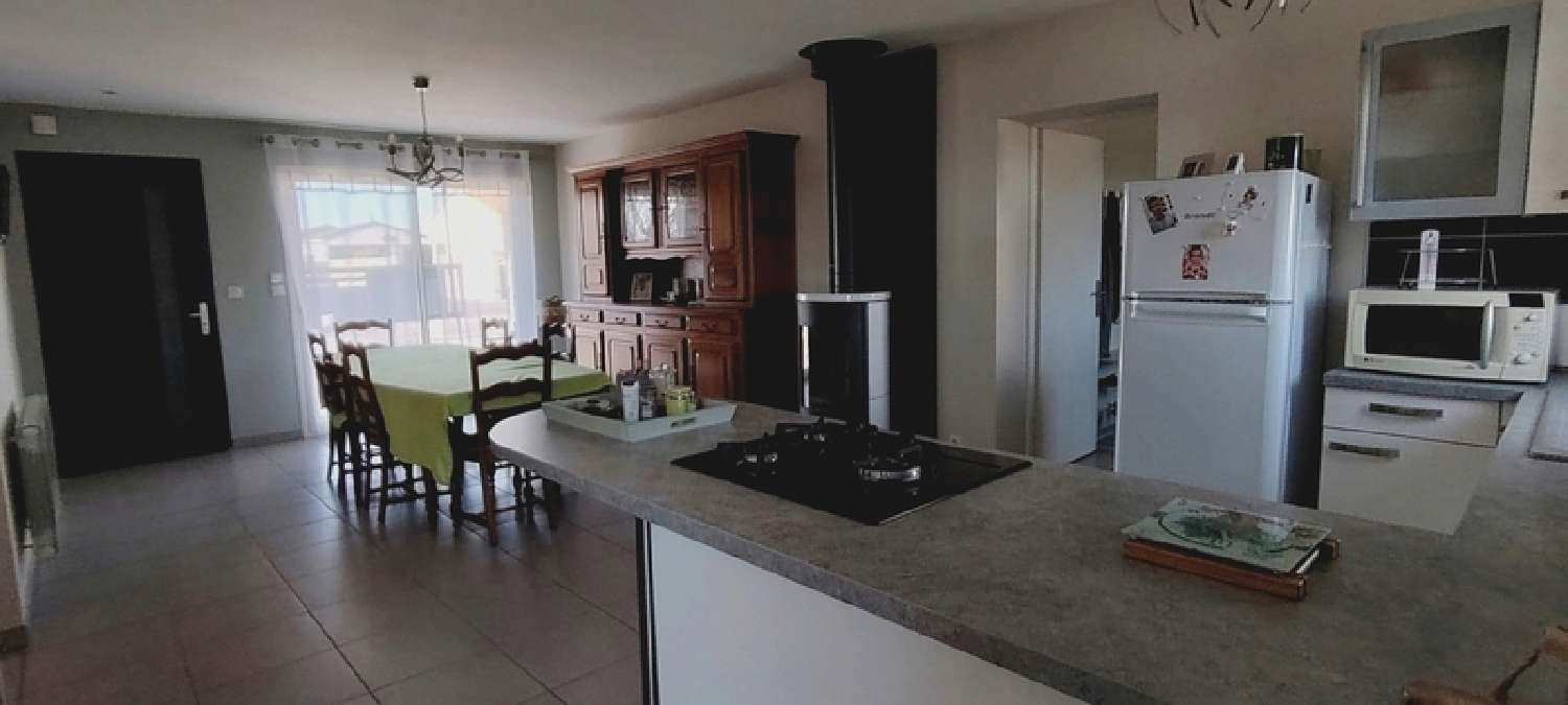 for sale house Brion-près-Thouet Deux-Sèvres 4