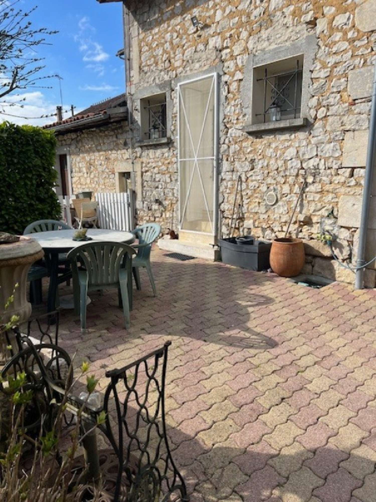 te koop huis Champagne-Mouton Charente 3