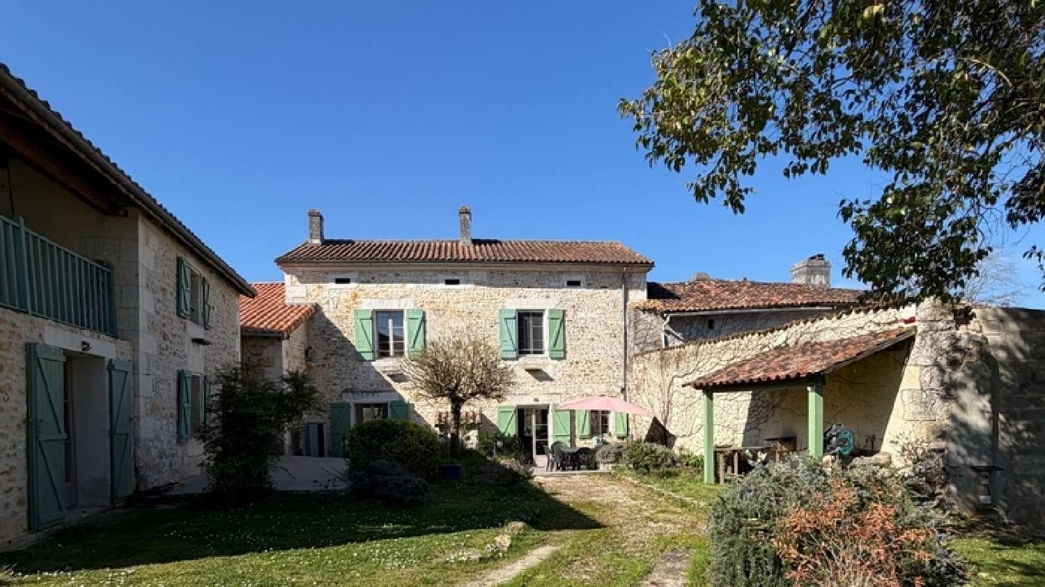 en venta casa Charras Charente 1