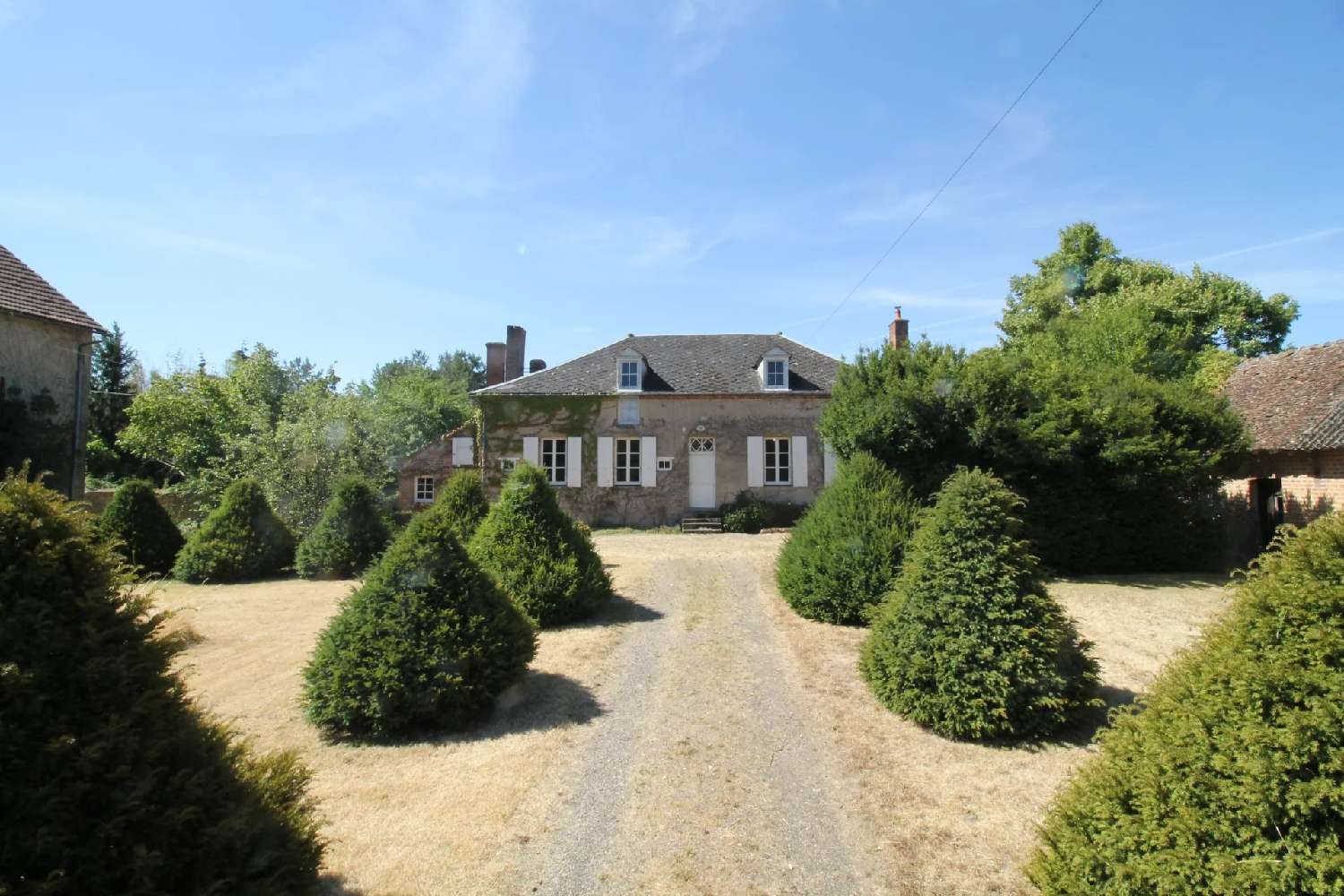  à vendre maison Charrin Nièvre 2