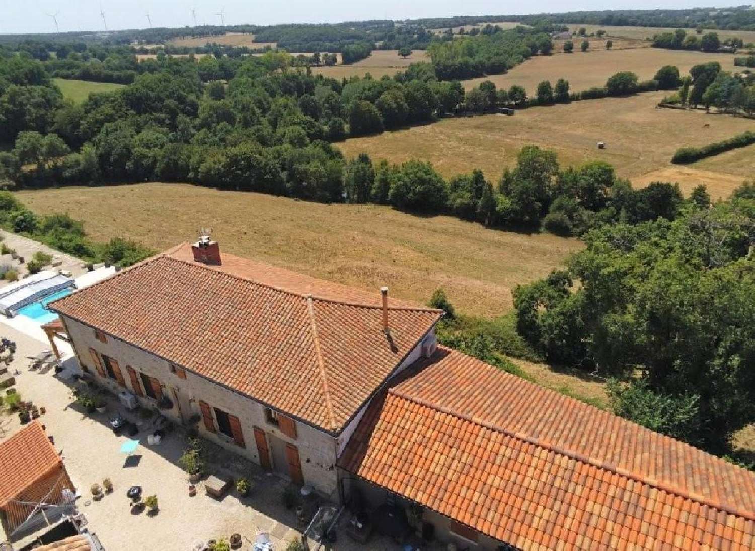  te koop huis Charroux Vienne 3