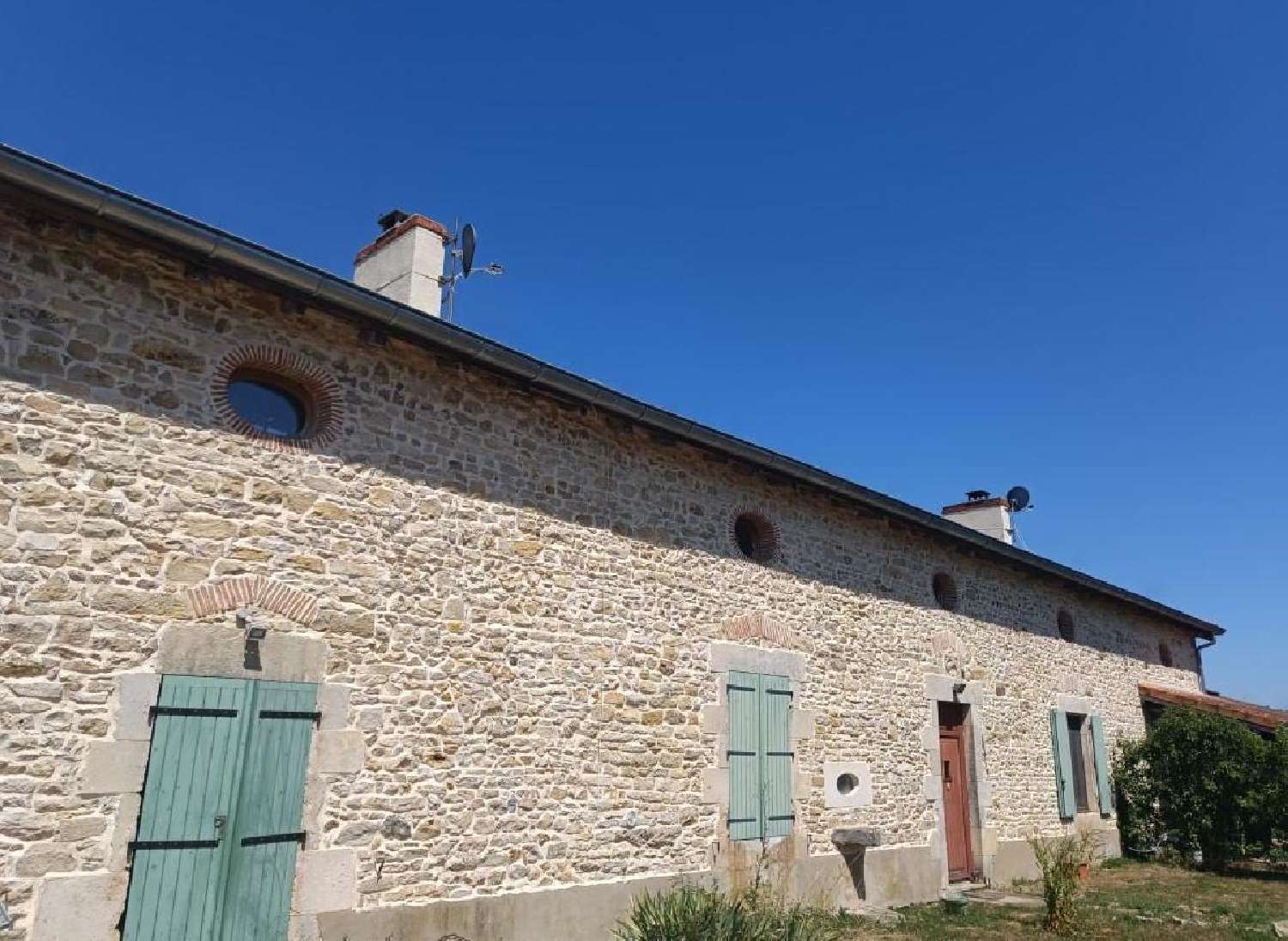  for sale house Charroux Vienne 3