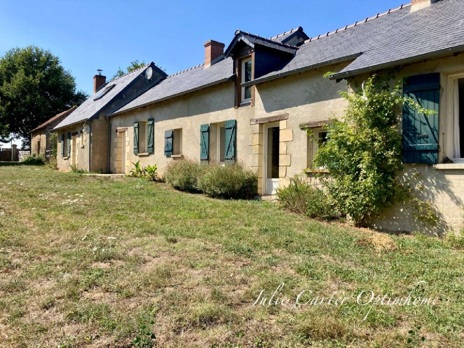 for sale house Clermont-Créans Sarthe 2