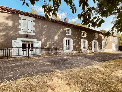 Confolens Charente huis foto 7368402