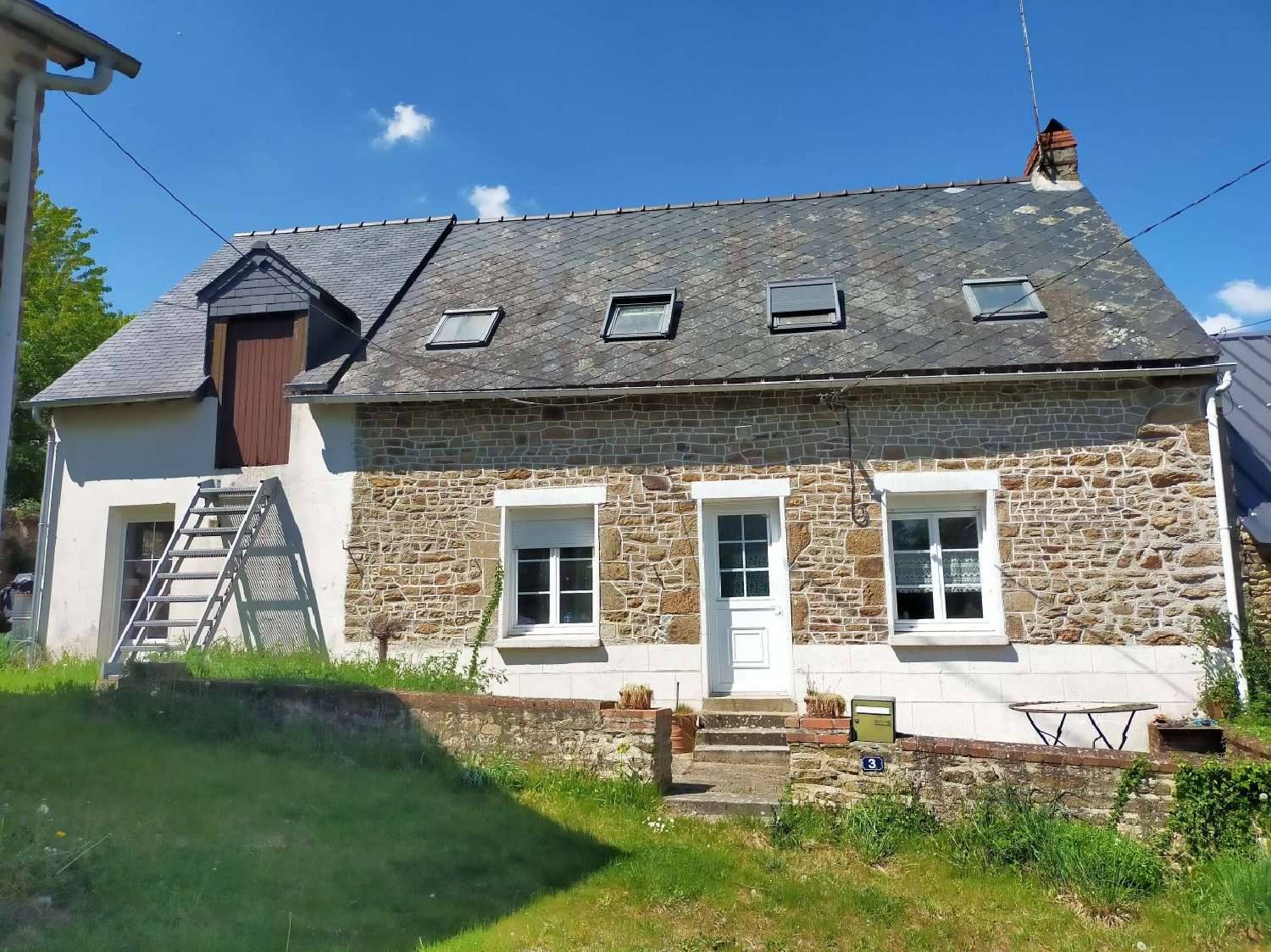 for sale house Courcité Mayenne 1