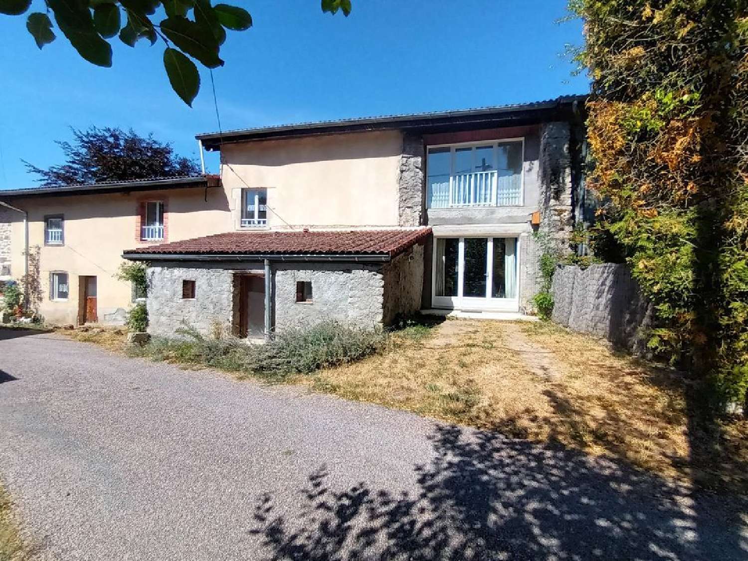 for sale house Escoutoux Puy-de-Dôme 1