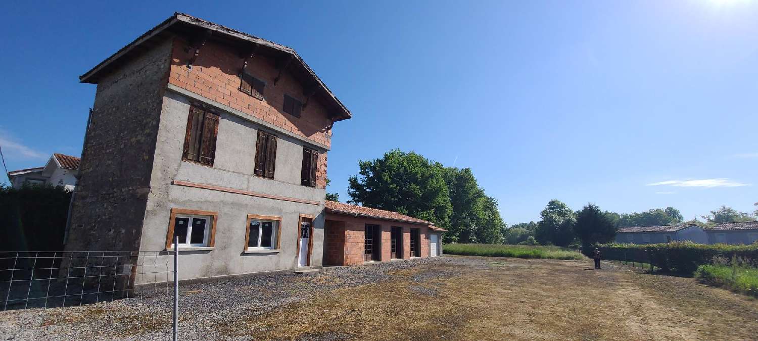 à vendre maison Estancarbon Haute-Garonne 1