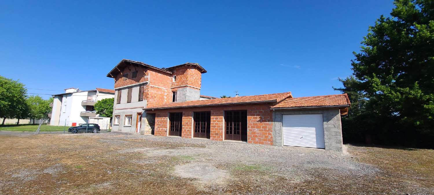 à vendre maison Estancarbon Haute-Garonne 2