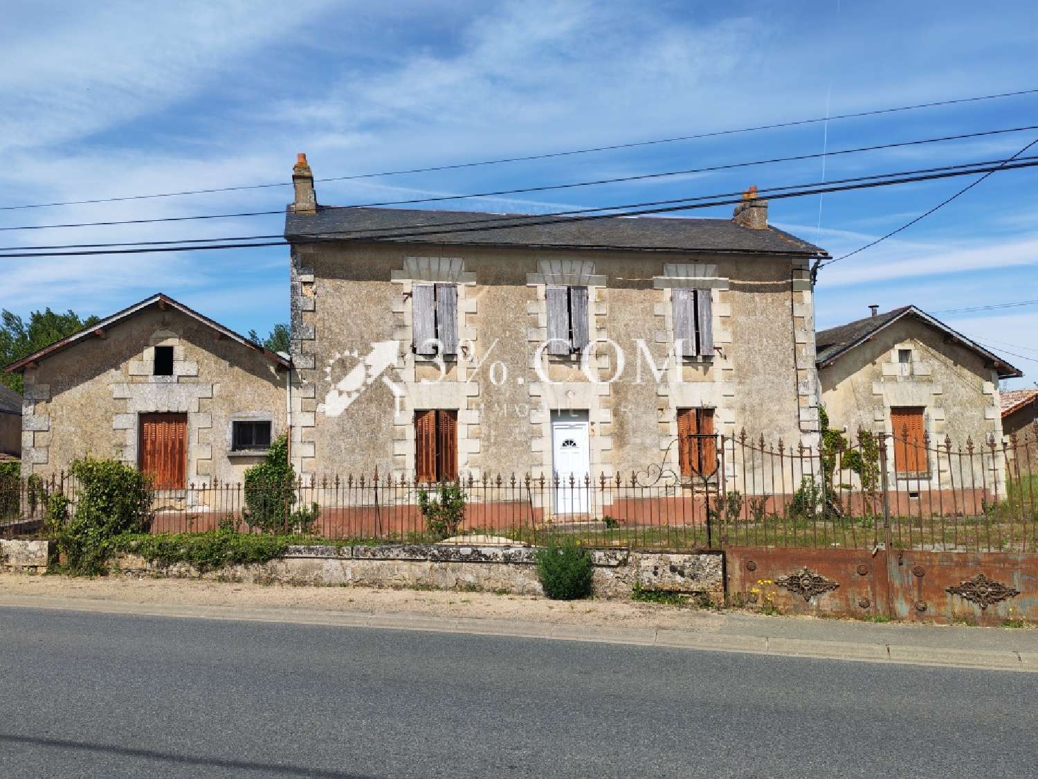 for sale house La Grimaudière Vienne 1