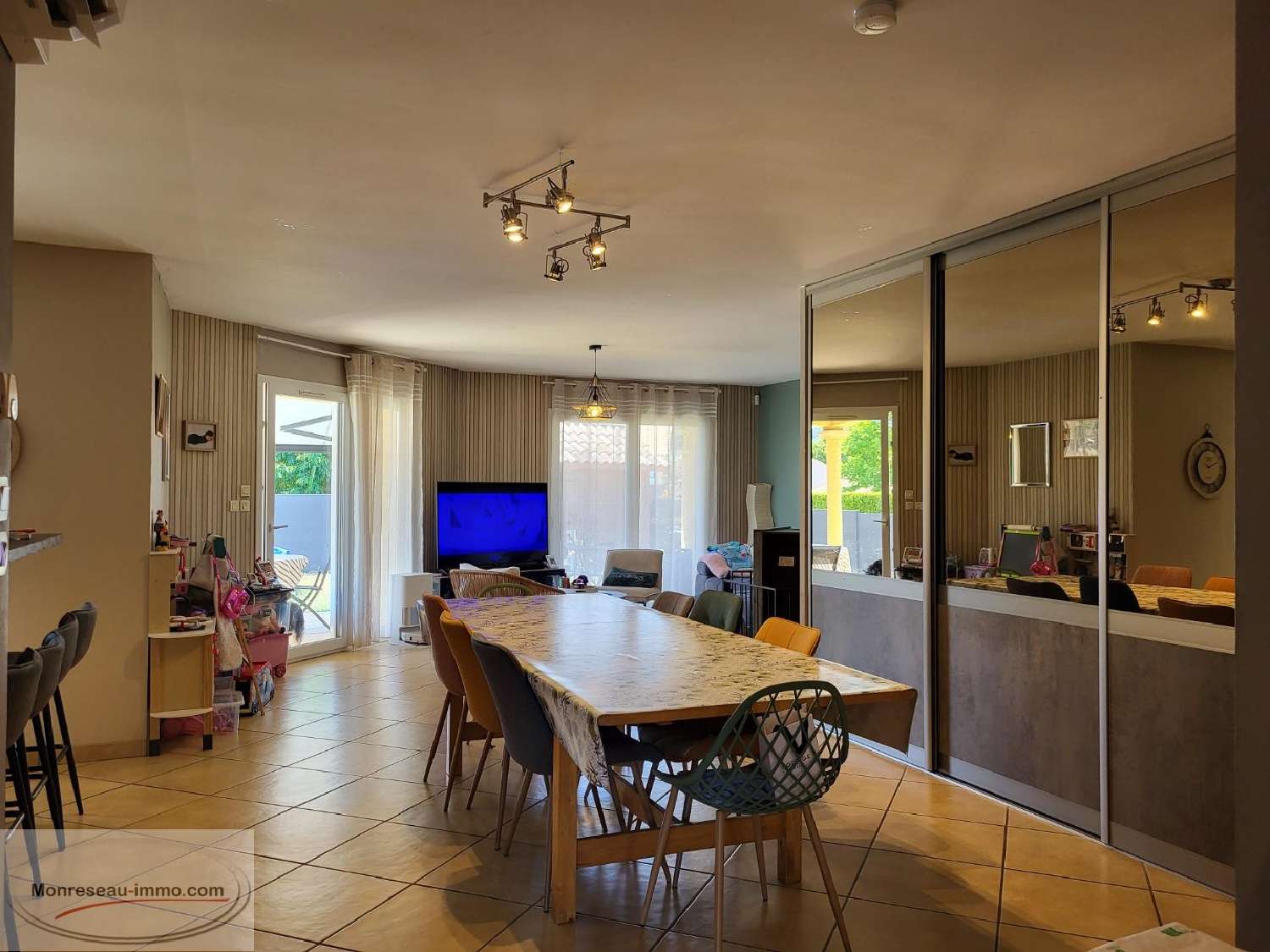 à vendre maison La Roche-Vineuse Saône-et-Loire 5