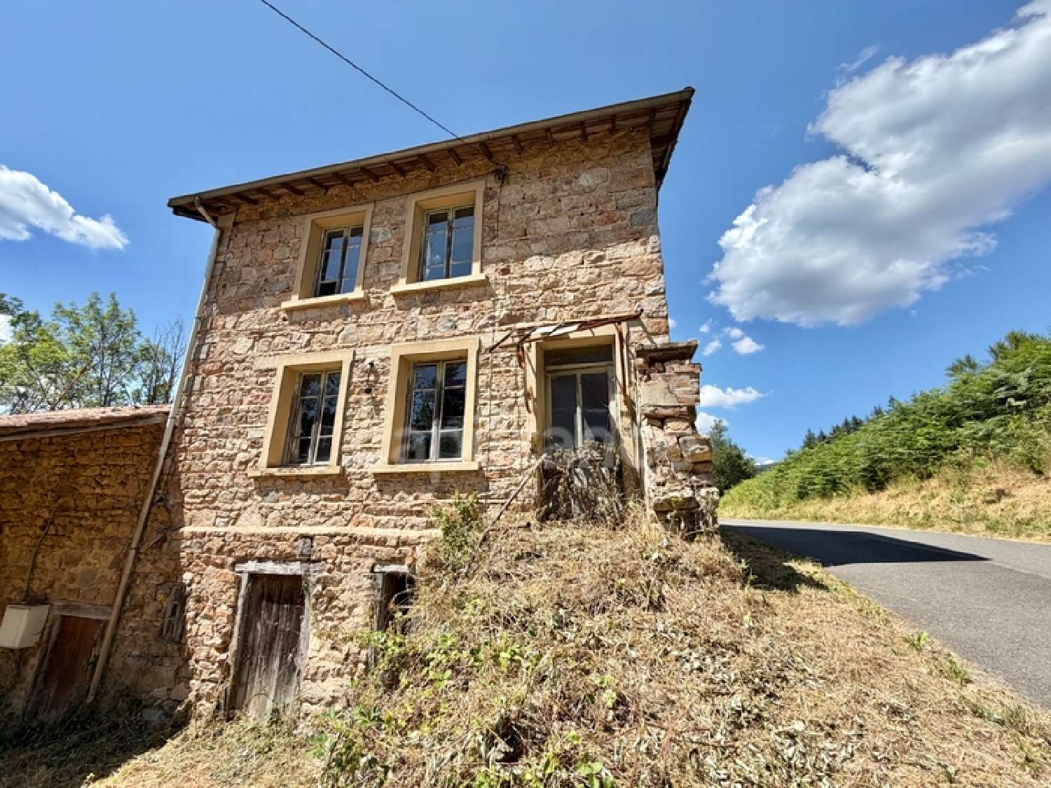à vendre maison La Tuilière Loire 3