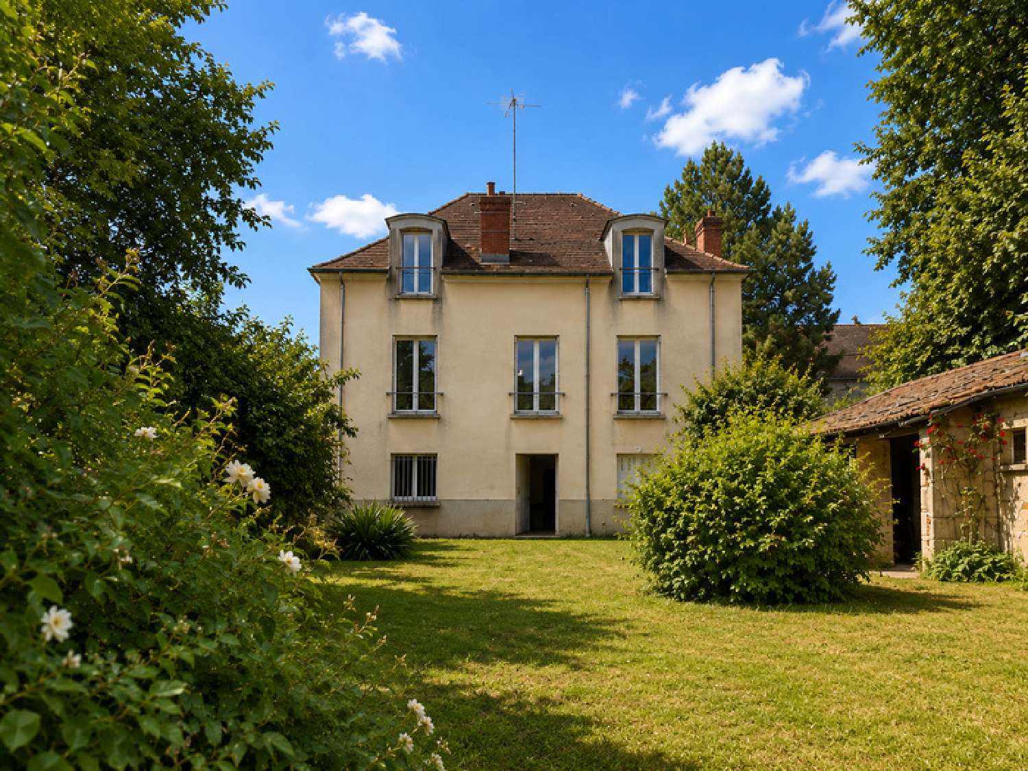 for sale house Le Mée-sur-Seine Seine-et-Marne 2