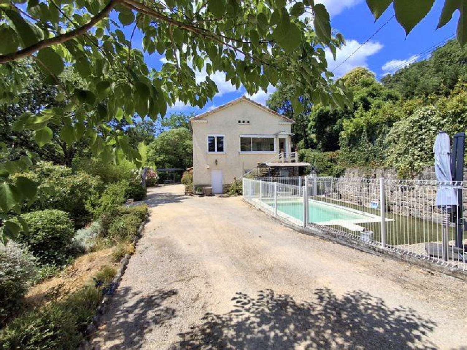 te koop huis Les Vans Ardèche 3