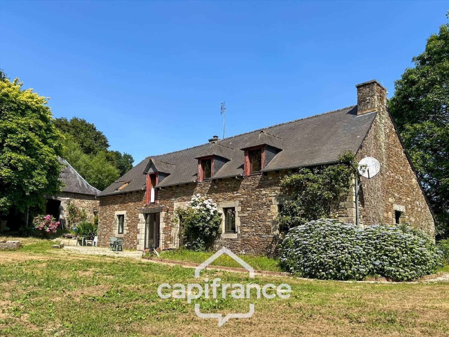 for sale house Loudéac Côtes-d'Armor 1