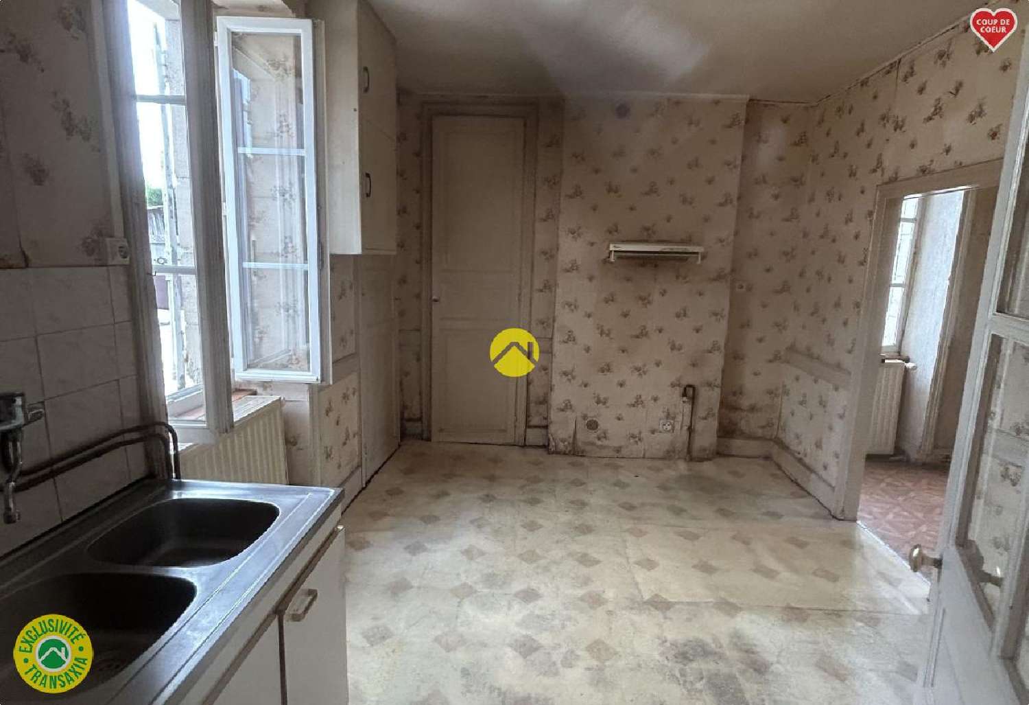 te koop huis Montmarault Allier 2