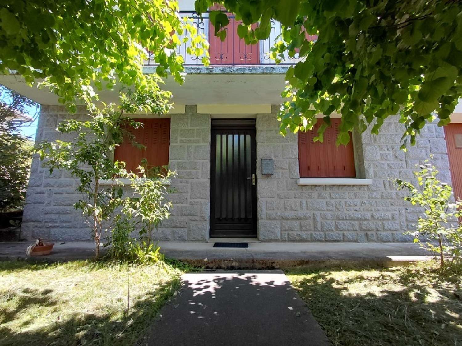 en venta casa Montsalvy Cantal 1