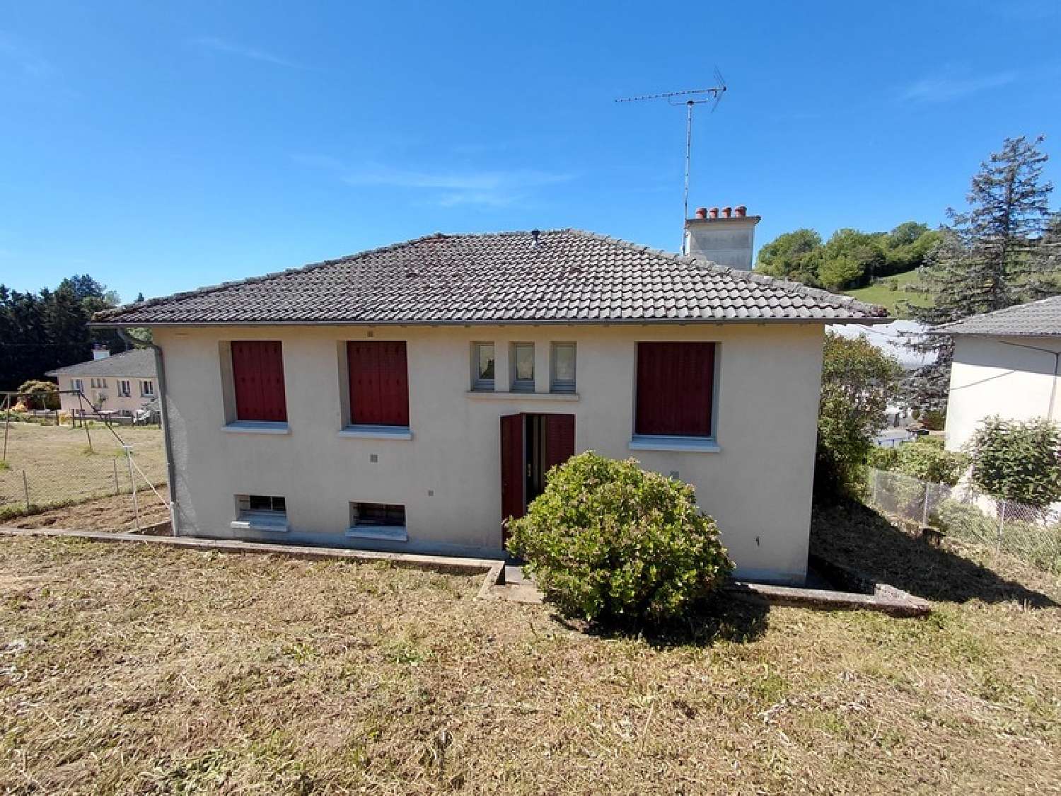 en venta casa Montsalvy Cantal 3