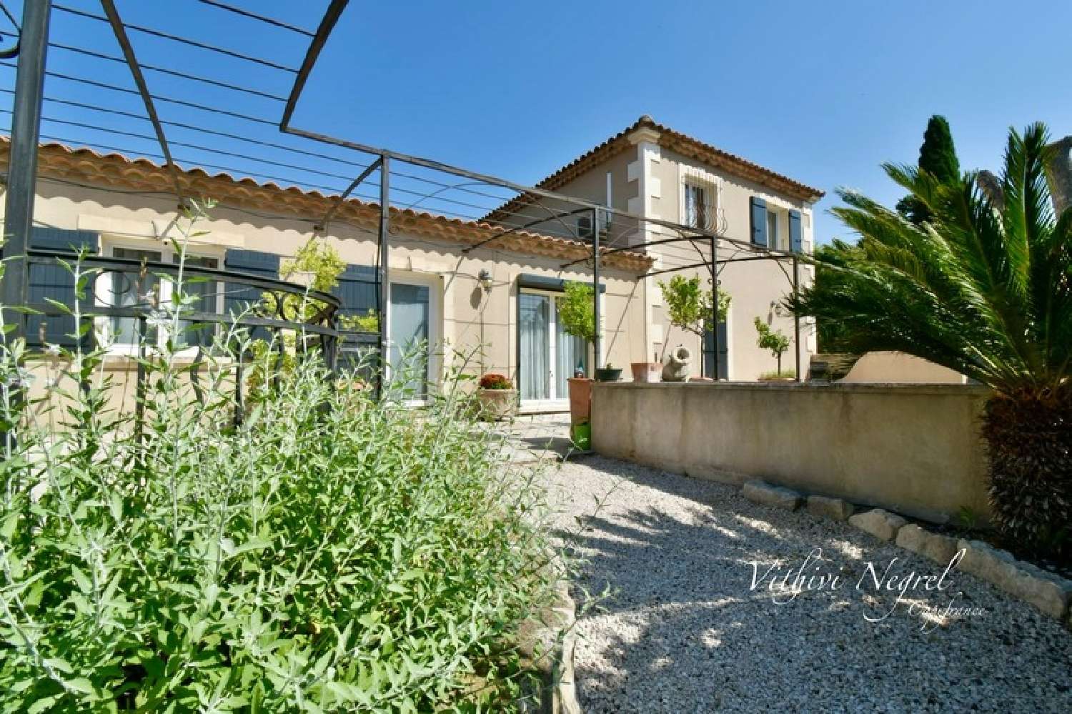 à vendre maison Mouriès Bouches-du-Rhône 1