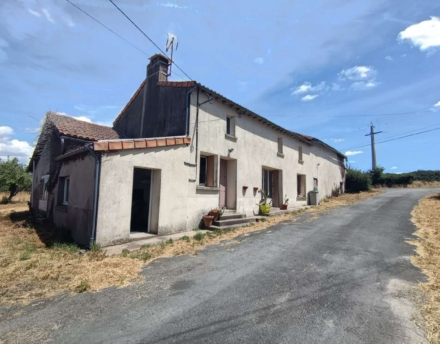 for sale house Neuvy-Bouin Deux-Sèvres 1
