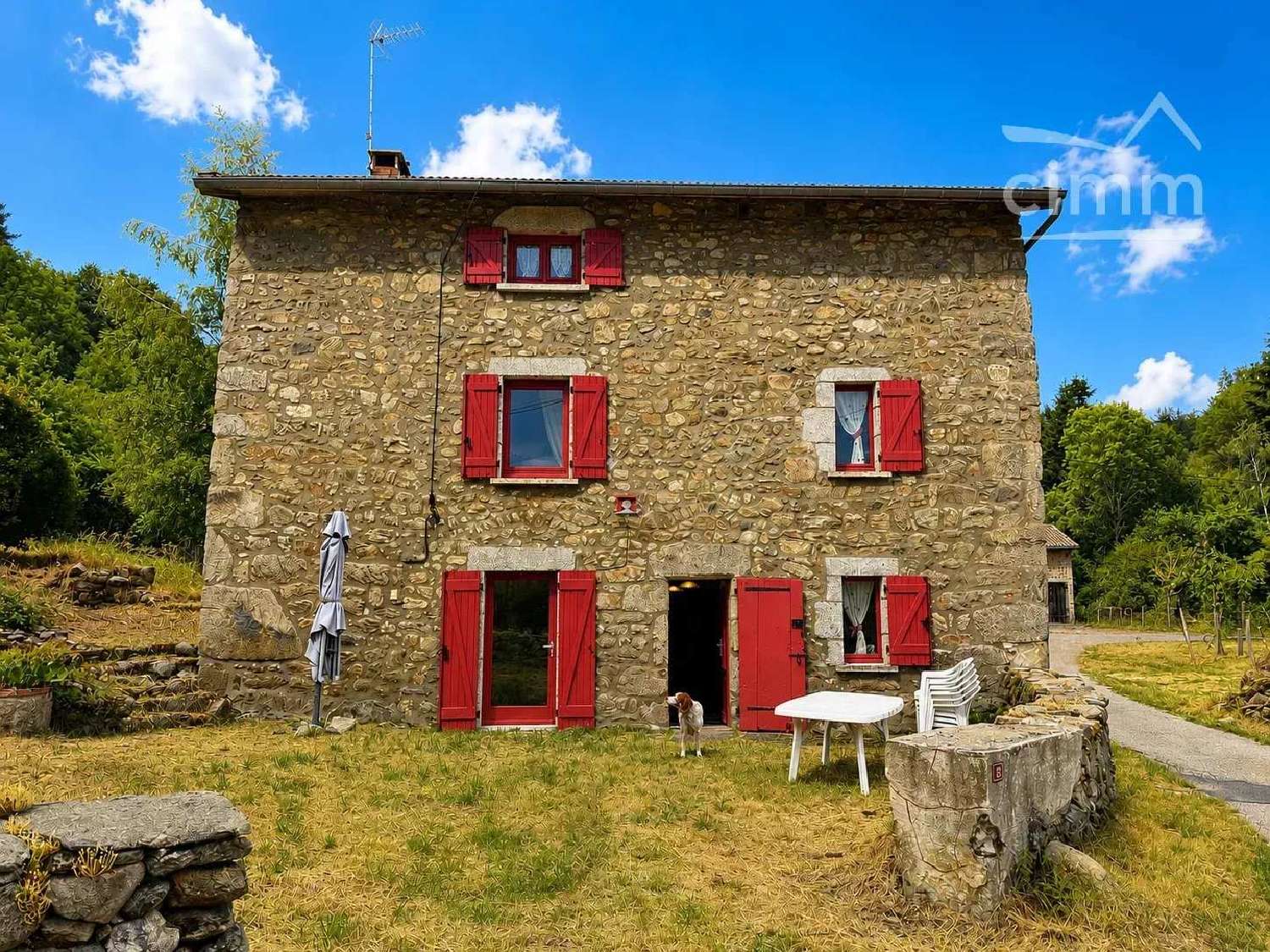 à vendre maison Novacelles Puy-de-Dôme 2