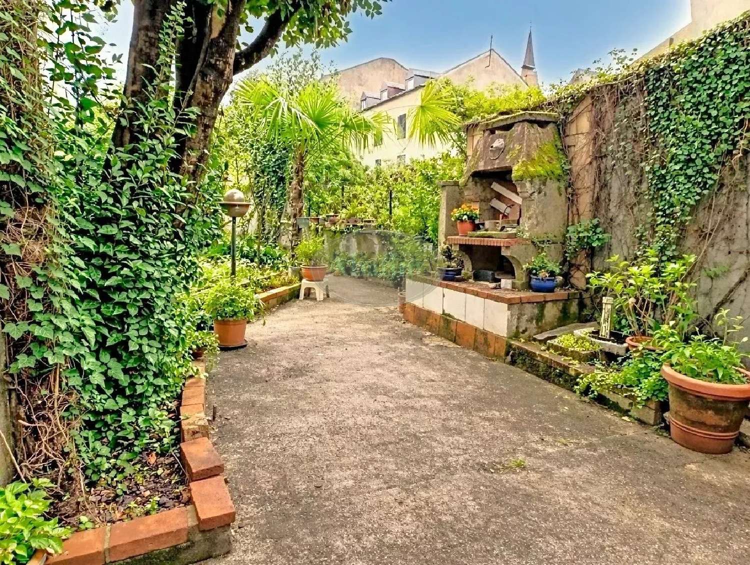 for sale house Oloron-Sainte-Marie Pyrénées-Atlantiques 1