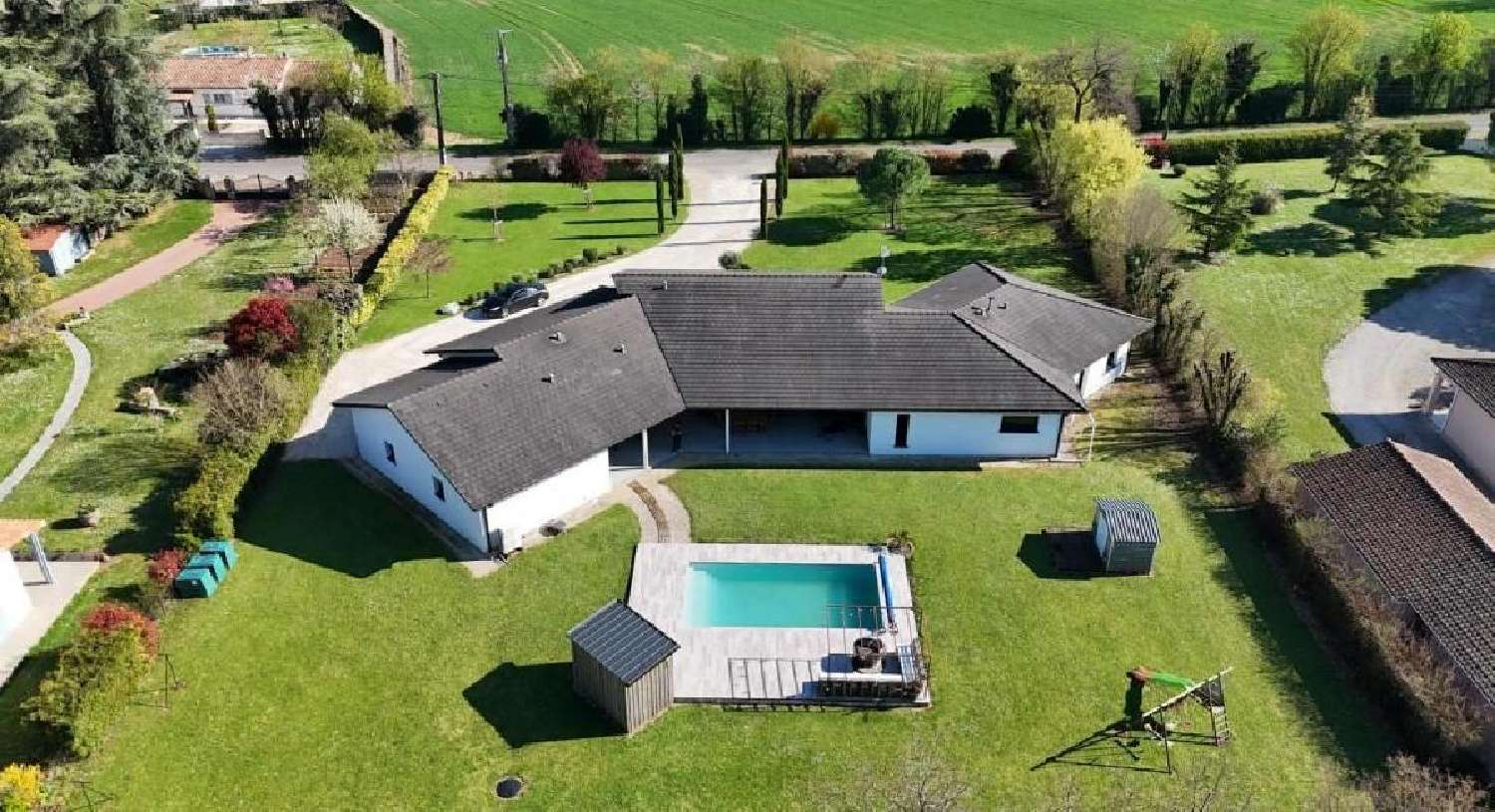 te koop huis Ruffec Charente 2