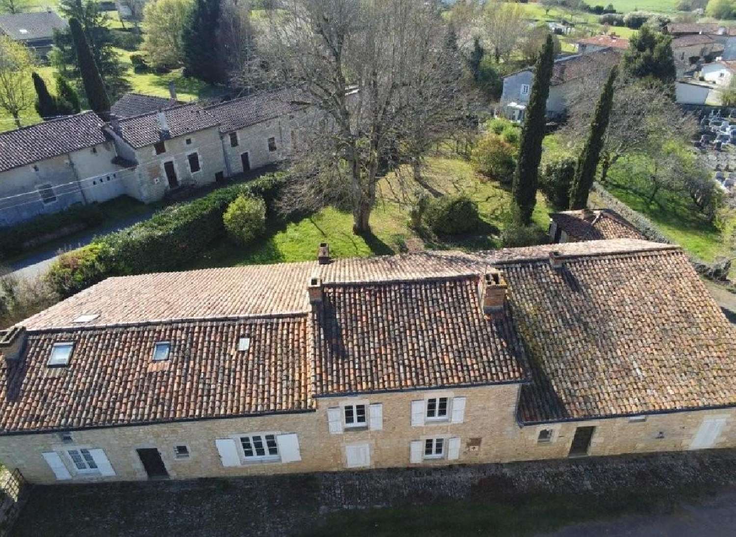 te koop huis Ruffec Charente 3