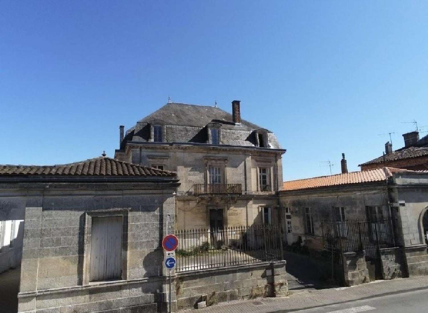 for sale house Ruffec Charente 2