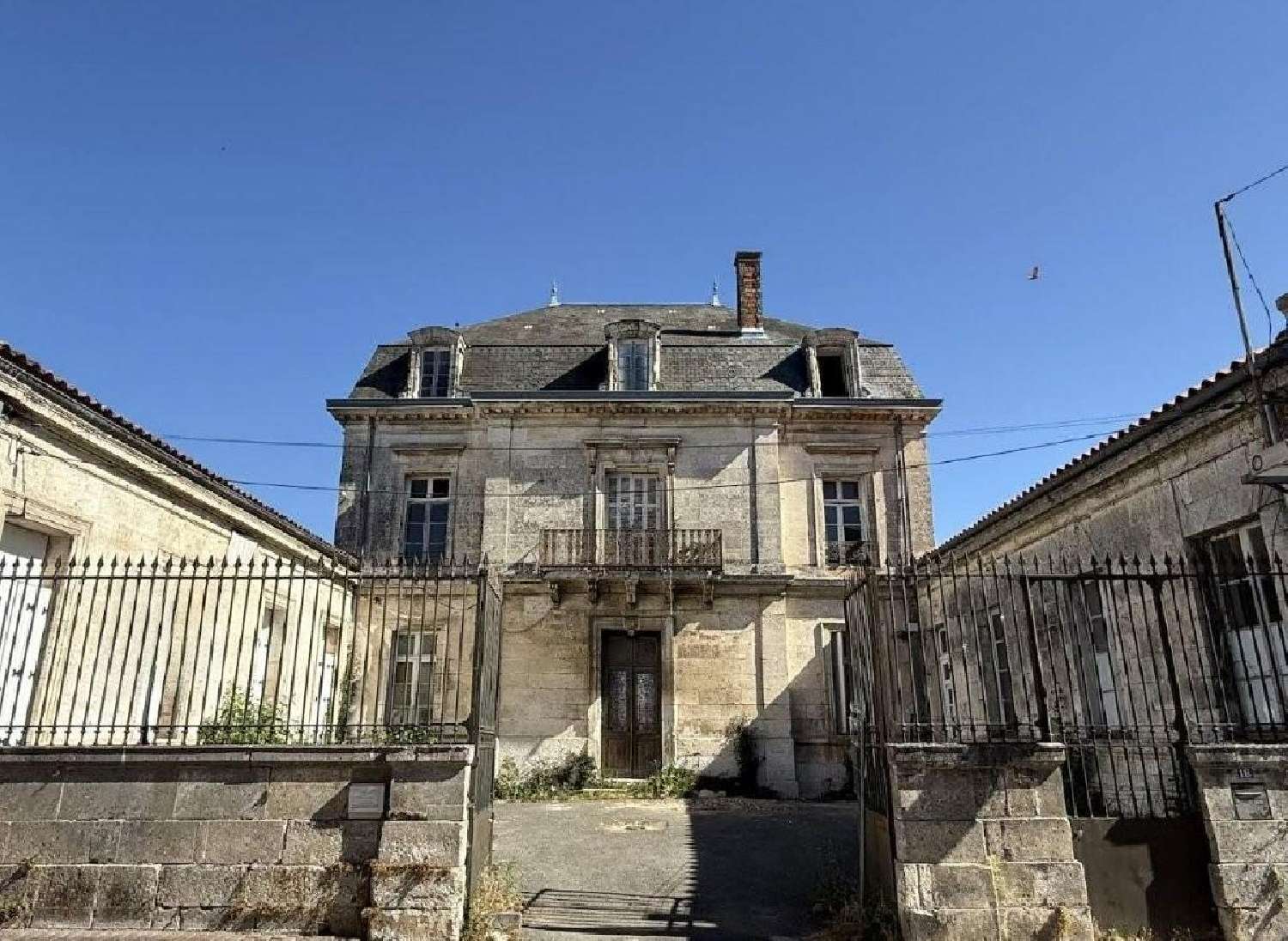 for sale house Ruffec Charente 3
